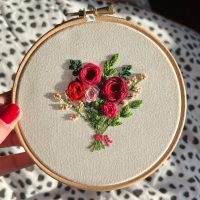 5" Bouquet of Red Roses Embroidery